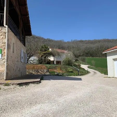 Casa de Férias Maison De Charme à Saint-géry Avec Piscine Partagée Saint-Géry