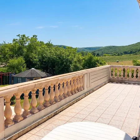 Maison De Charme à Saint-géry Avec Piscine Partagée * Saint-Géry