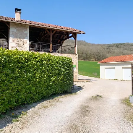 Maison De Charme à Saint-géry Avec Piscine Partagée Casa de Férias