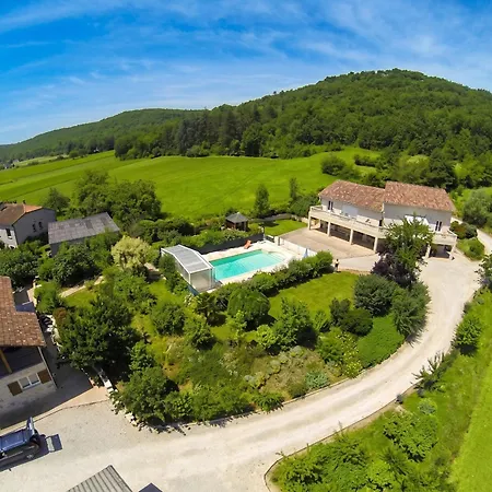 Maison De Charme à Saint-géry Avec Piscine Partagée *