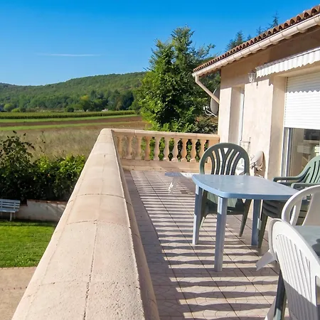 Casa de Férias Maison De Charme à Saint-géry Avec Piscine Partagée