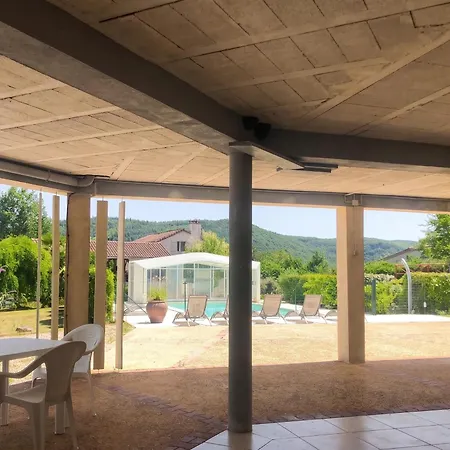 Casa de Férias Maison De Charme à Saint-géry Avec Piscine Partagée *
