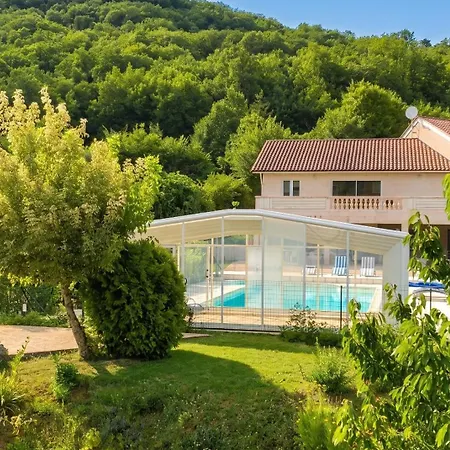 Maison De Charme à Saint-géry Avec Piscine Partagée Saint-Géry