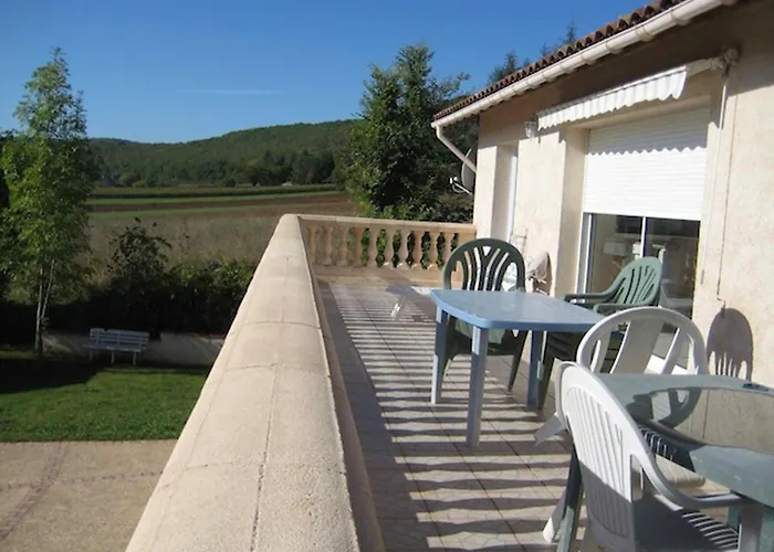 Maison De Charme A Saint-gery Avec Piscine Partagee