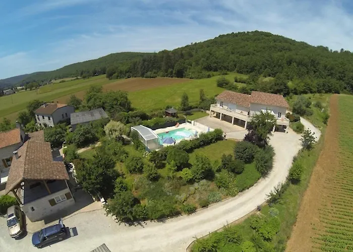 بيت للعطل Maison De Charme A Saint-gery Avec Piscine Partagee